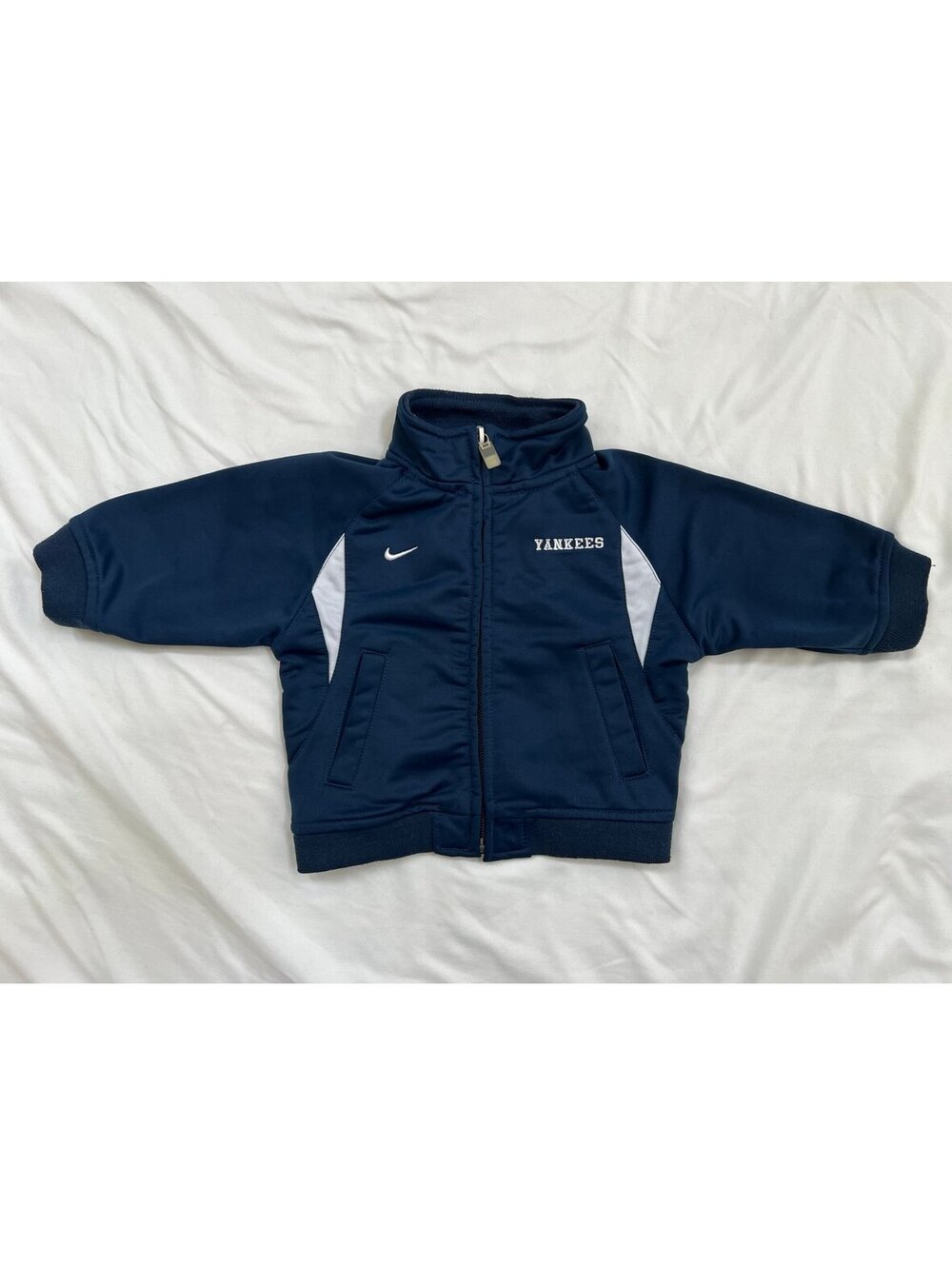 Nike Genuine Merchandise kids size 3/6 month navy New York Yankees track jacket